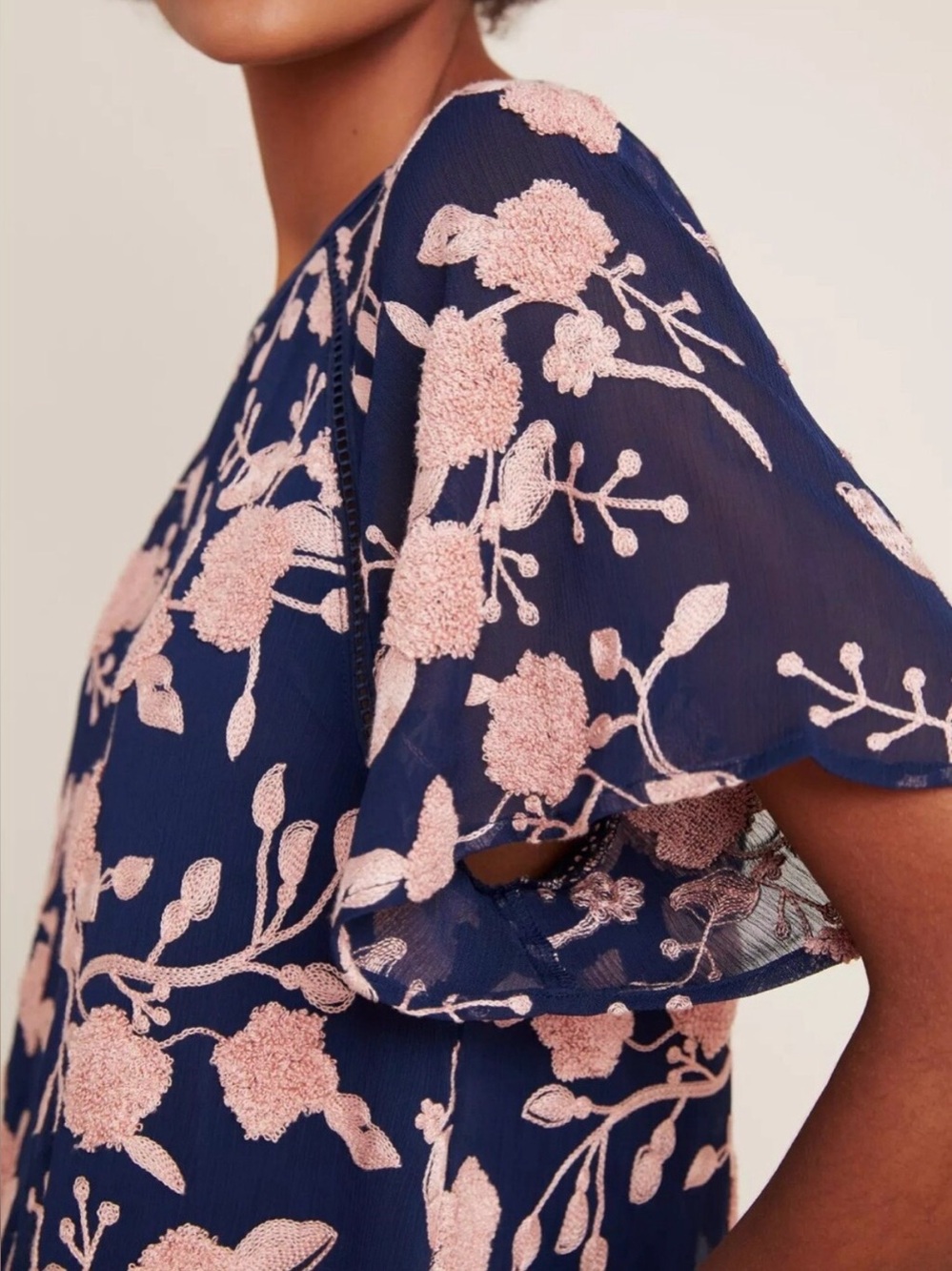 Maeve by Anthropologie Franca Textured Floral Blouse, Navy and Pale Pink, Medium - Picture 4 of 16